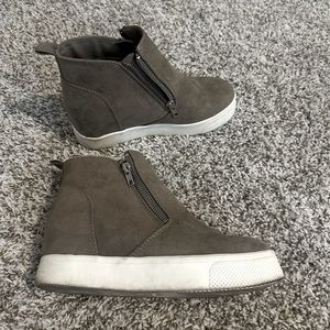 Time and true wedged shoes